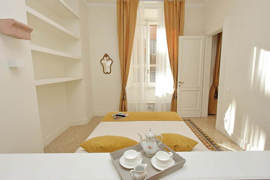 Elegant Apartment In The Heart Of Rome-Navona Area Экстерьер фото
