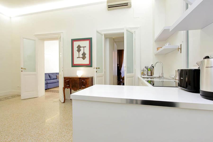 Elegant Apartment In The Heart Of Rome-Navona Area Экстерьер фото