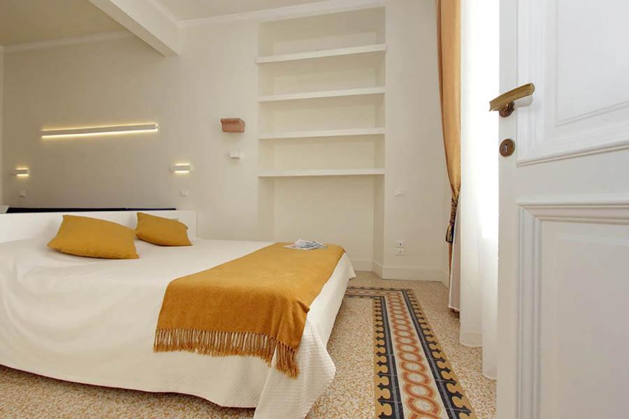 Elegant Apartment In The Heart Of Rome-Navona Area Экстерьер фото