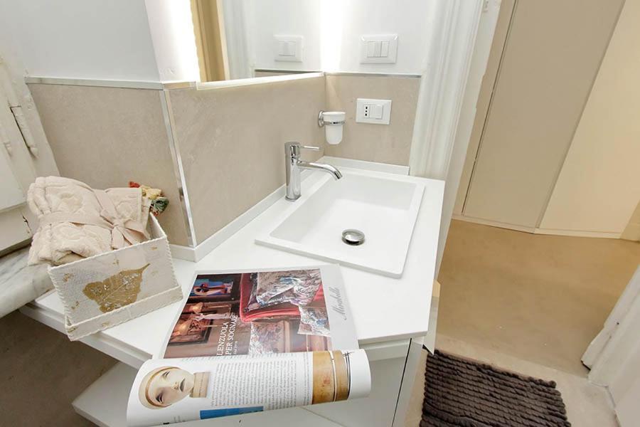 Elegant Apartment In The Heart Of Rome-Navona Area Экстерьер фото